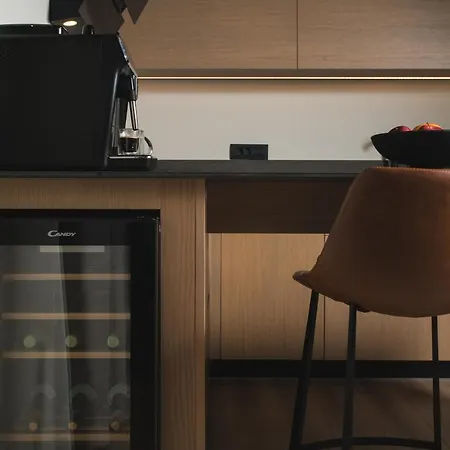 Urban Lofts Apartment *